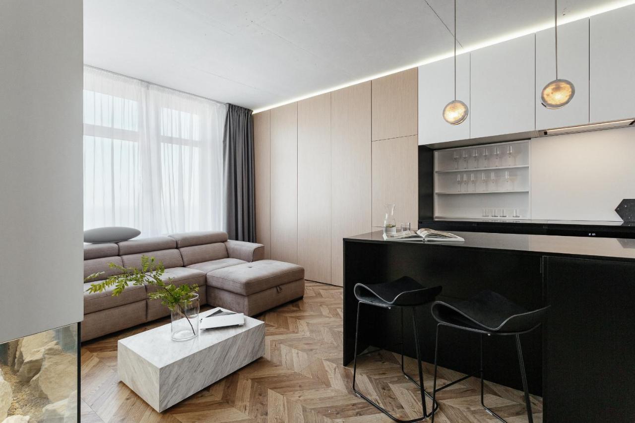 Sea & Sky Apartments Odessa Extérieur photo