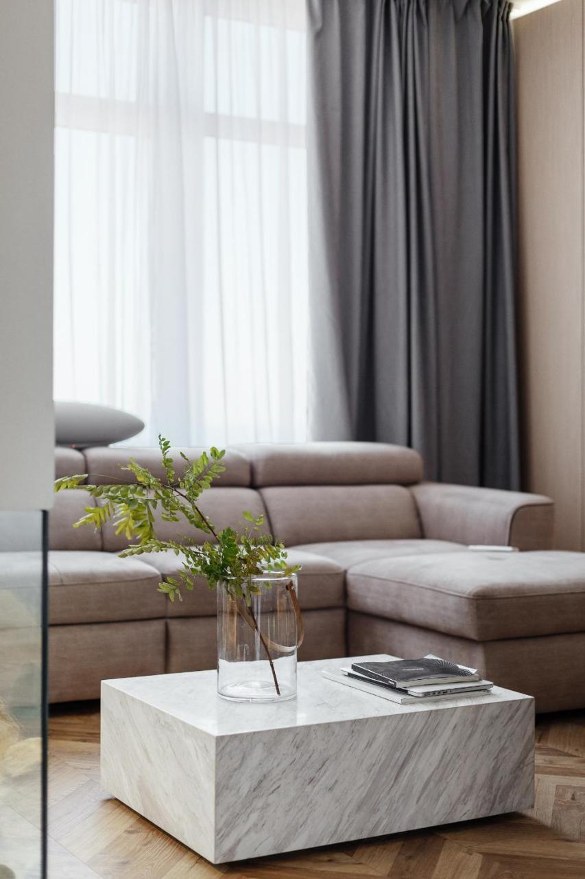 Sea & Sky Apartments Odessa Extérieur photo