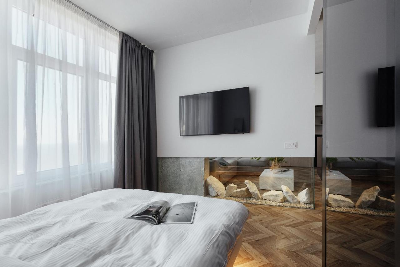 Sea & Sky Apartments Odessa Extérieur photo